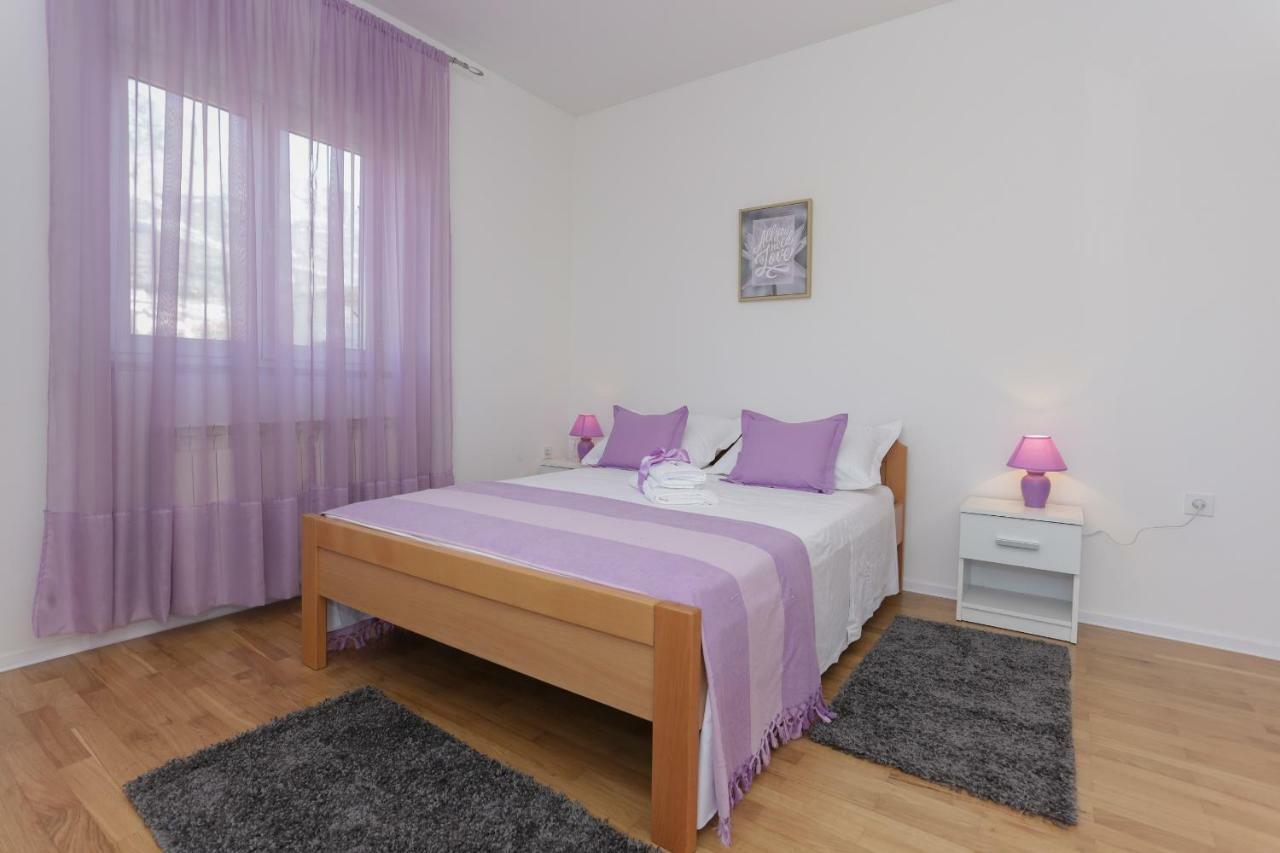 Charming Carmen Apartment Каштела Екстер'єр фото